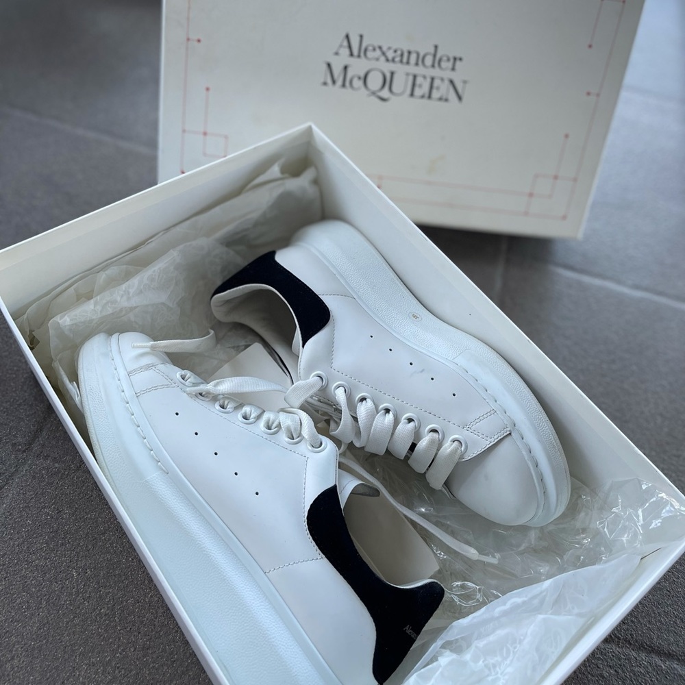 COPY - Slightly worn Alexander McQueen Sneakers (authentic)